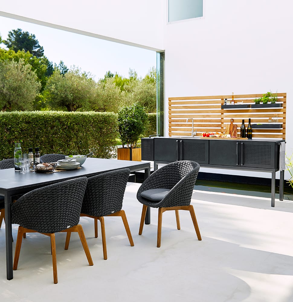 Outdoor Dining Furniture