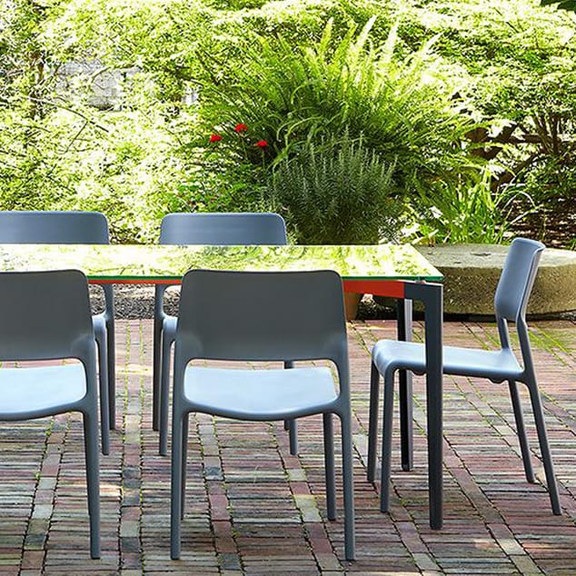 Modern Outdoor Dining Chairs.